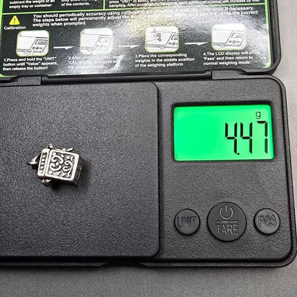 VTG 925 Sterling Silver 3D Prayer Box Pendant .75" Repoussé Design Signed DHS - Picture 11 of 12